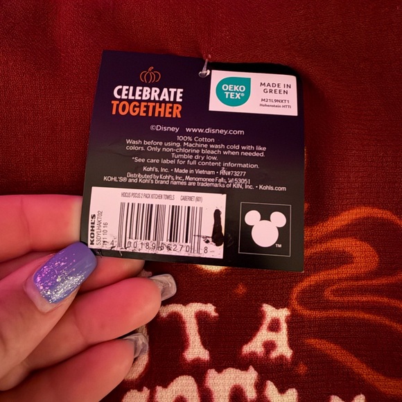 🆕💜 Disney Hocus Pocus Halloween Kitchen Towels Sanderson Sisters NWT - Picture 3 of 4